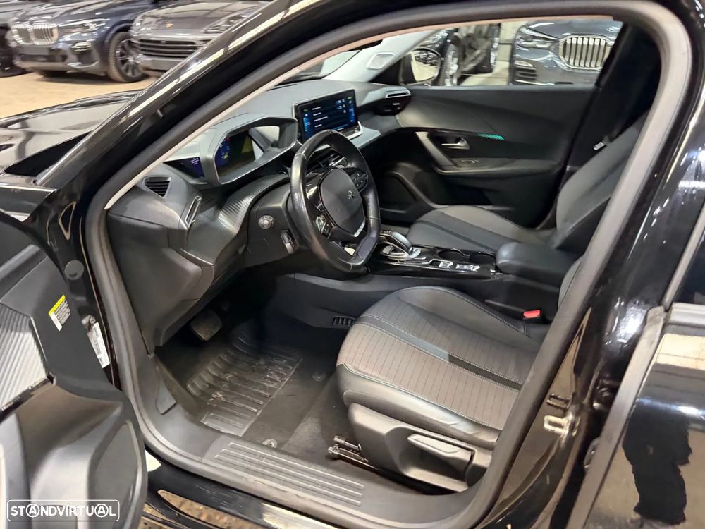 Peugeot e-2008 50 kWh Allure - 7