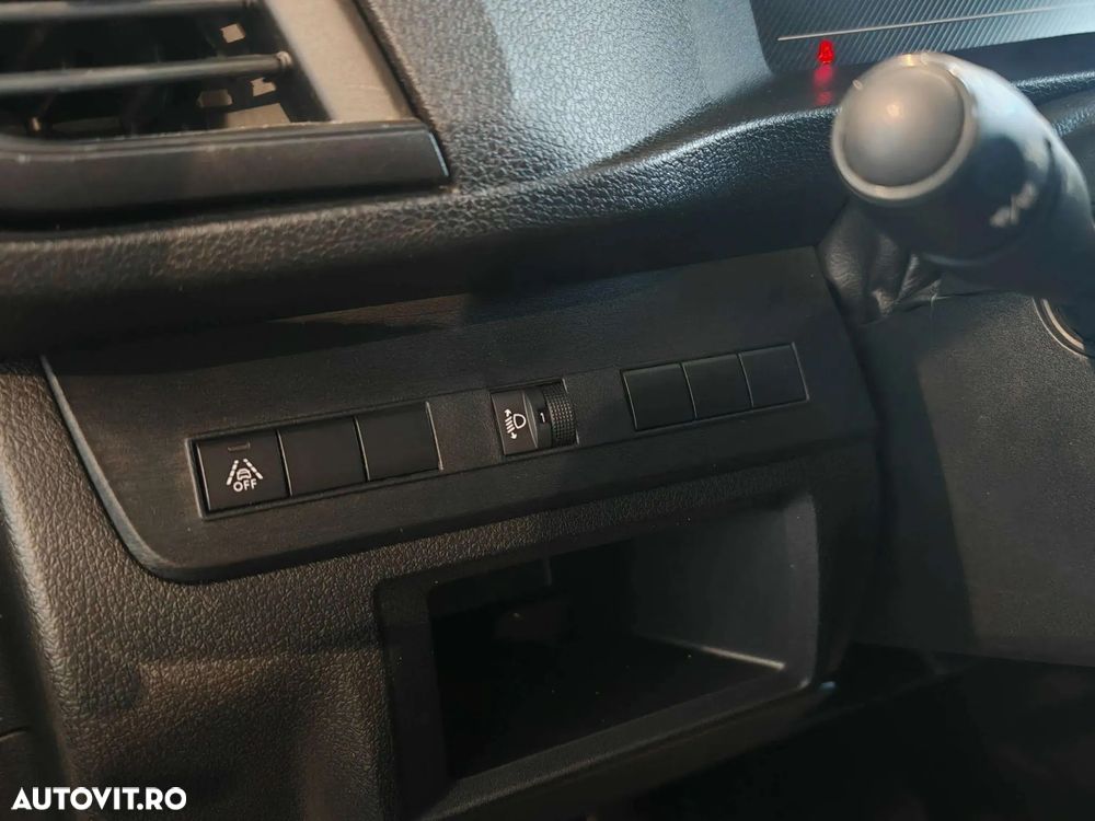 Peugeot EXPERT - 15
