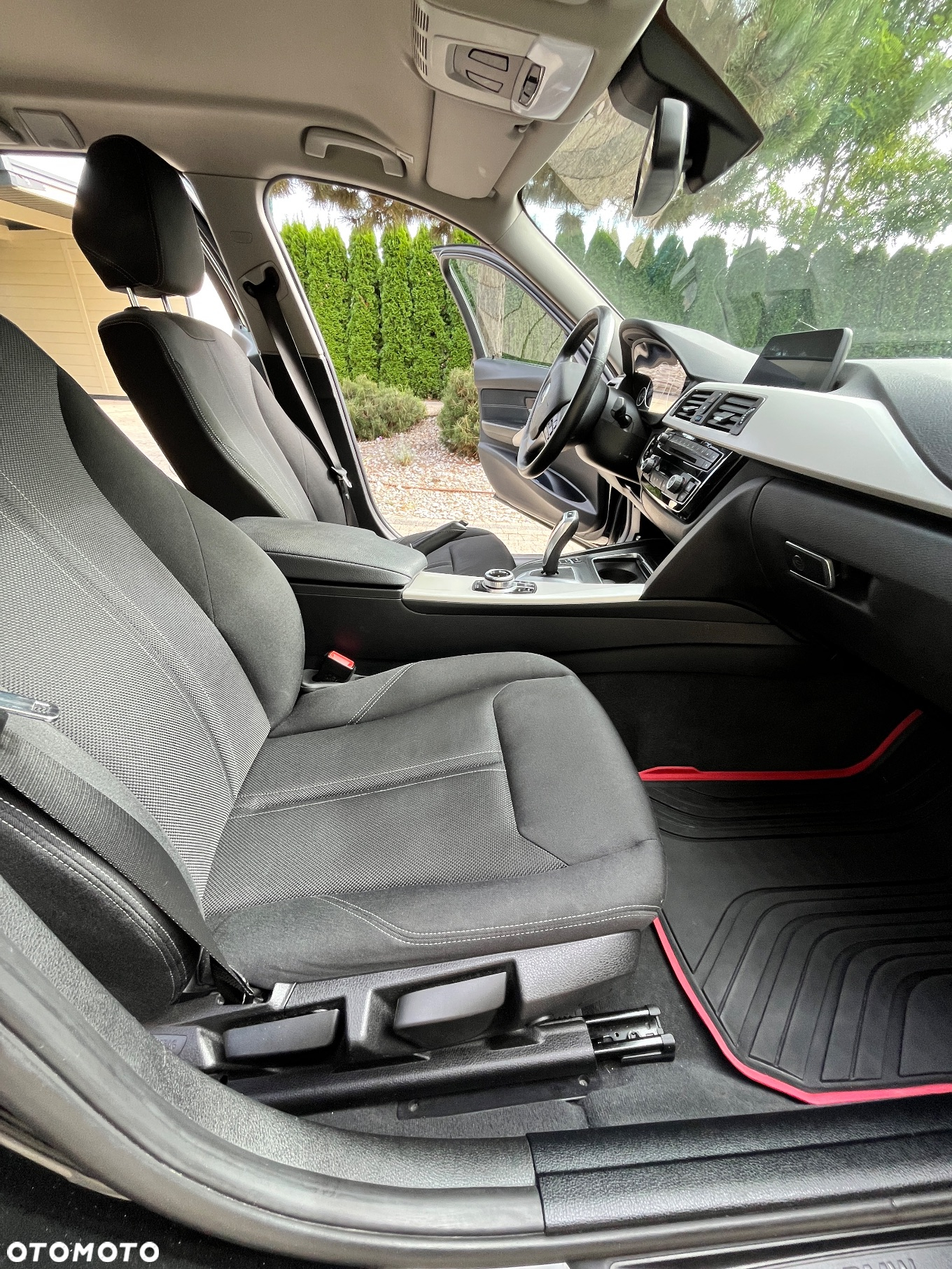 BMW Seria 3 318d Touring - 7