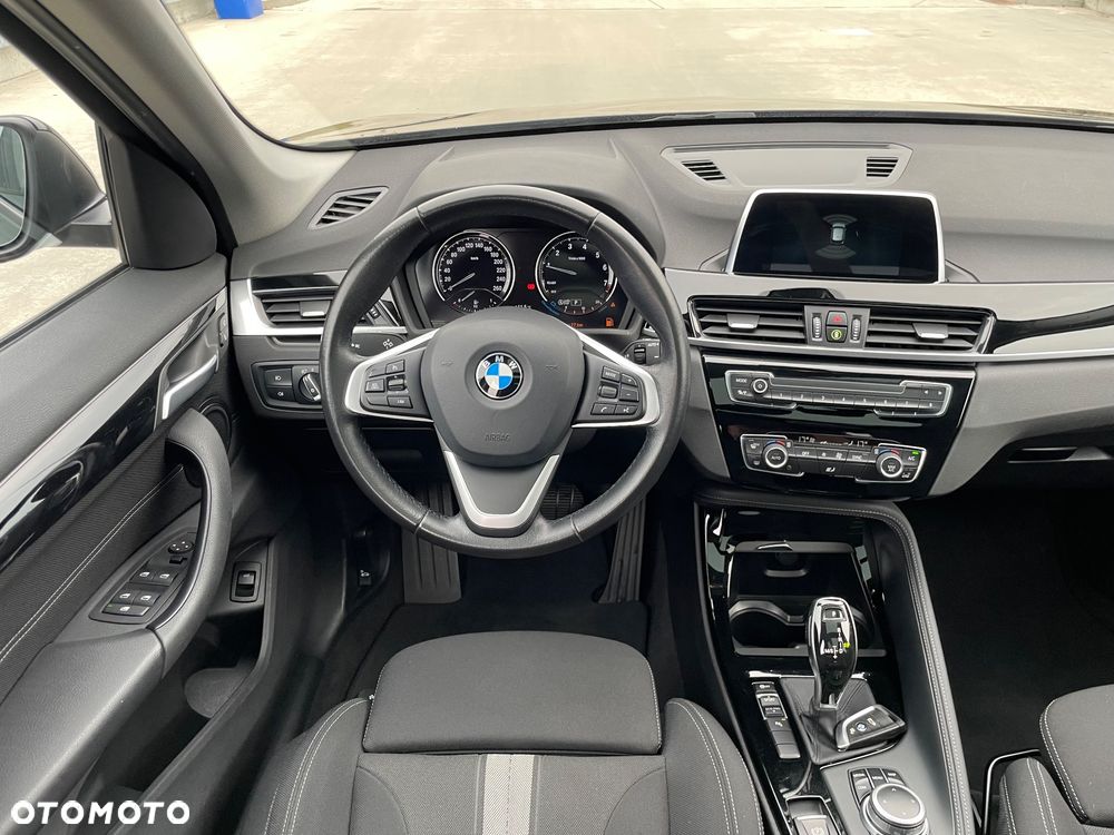 BMW X1 sDrive18i Sport Line - 16