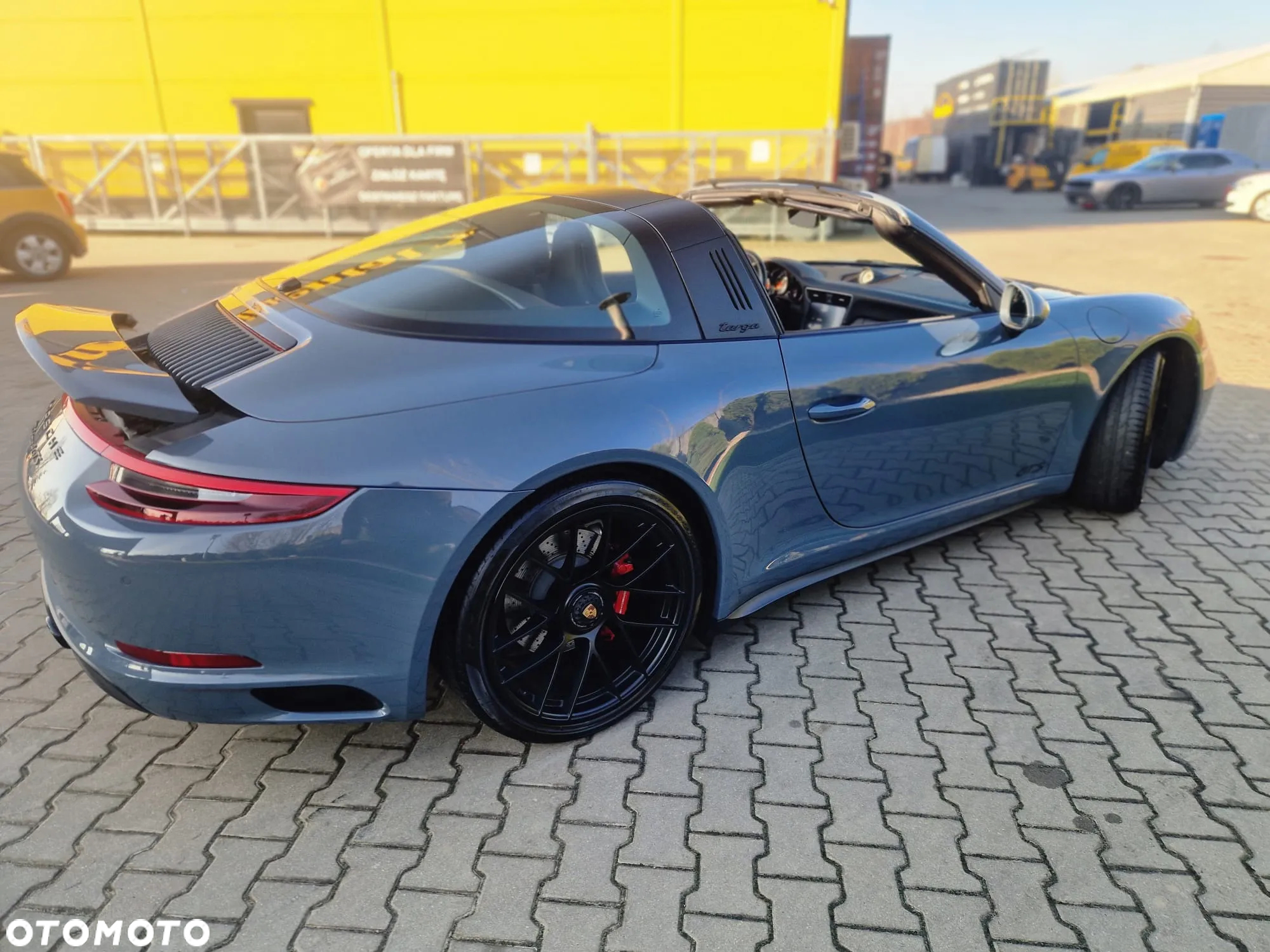 Porsche 911 Targa 4 GTS PDK - 7