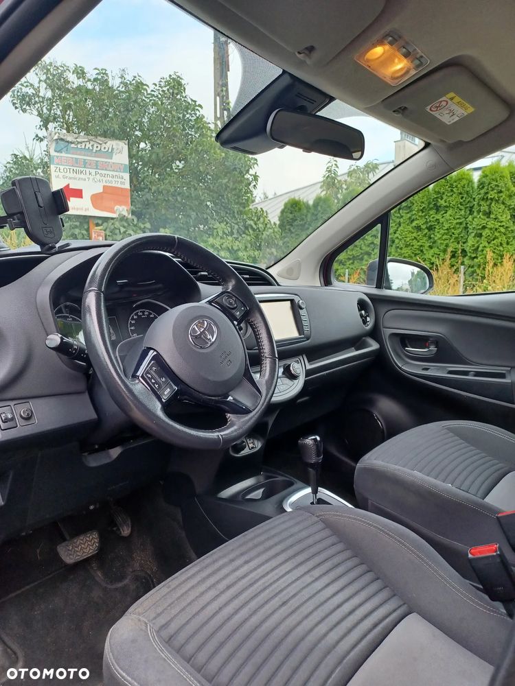 Toyota Yaris Hybrid 100 Life - 7
