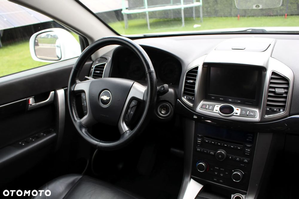 Chevrolet Captiva - 23