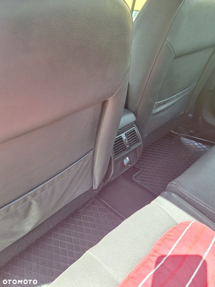 Peugeot 407 1.6 HDi Premium - 4