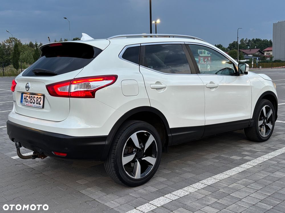 Nissan Qashqai 1.6 dCi 4 x 4 DPF Start/Stop tekna - 6