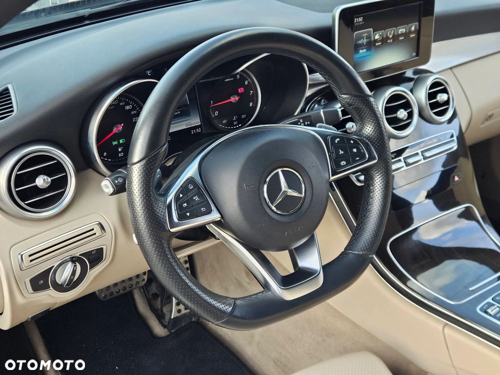 Mercedes-Benz Klasa C 300 9G-TRONIC - 21