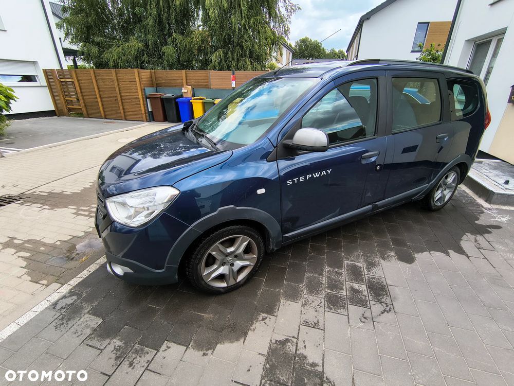 Dacia Lodgy 1.6 SCe Stepway S&S - 3
