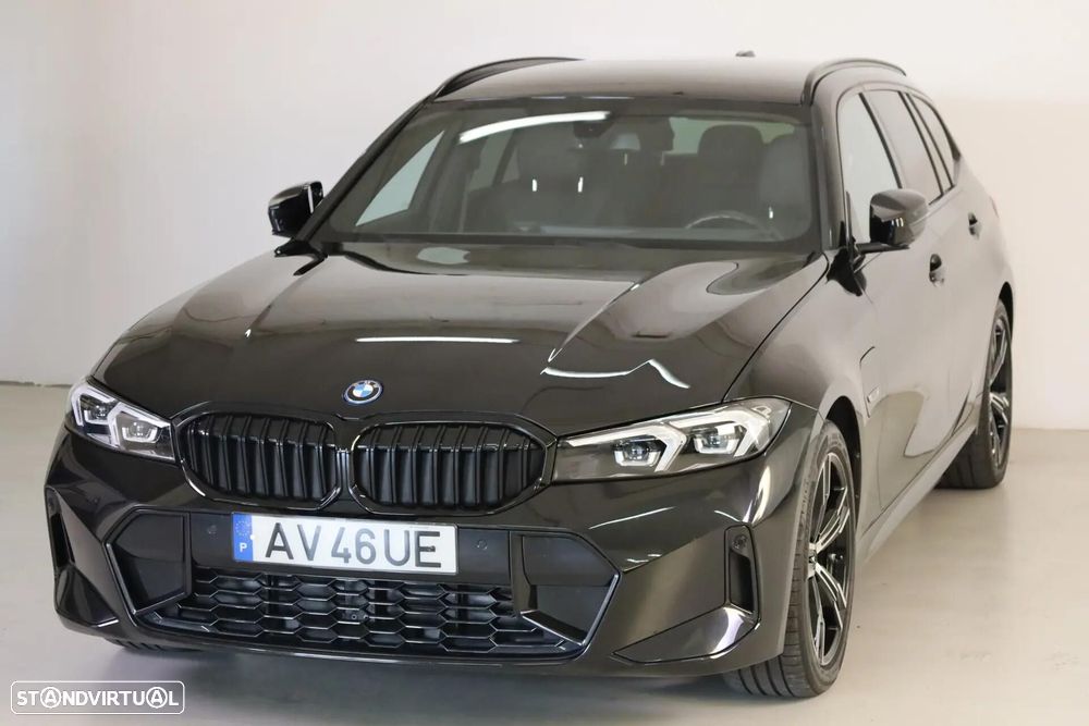 BMW 330 e Pack Desportivo M Auto - 13