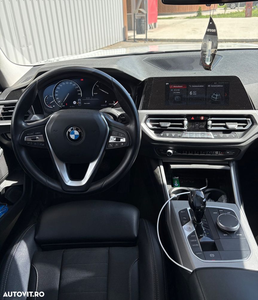 BMW Seria 3 320d xDrive AT - 2
