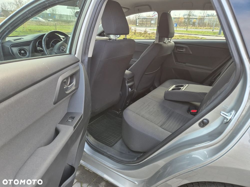 Toyota Auris 1.6 Premium - 11