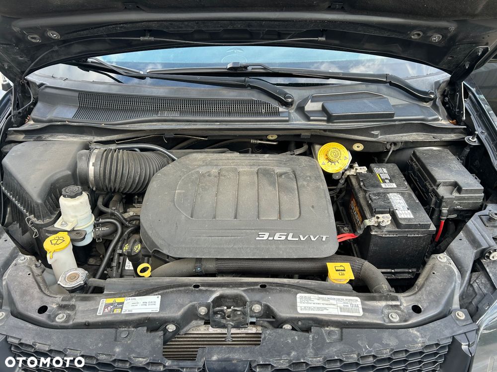 Dodge Grand Caravan 3.6 R/T - 23