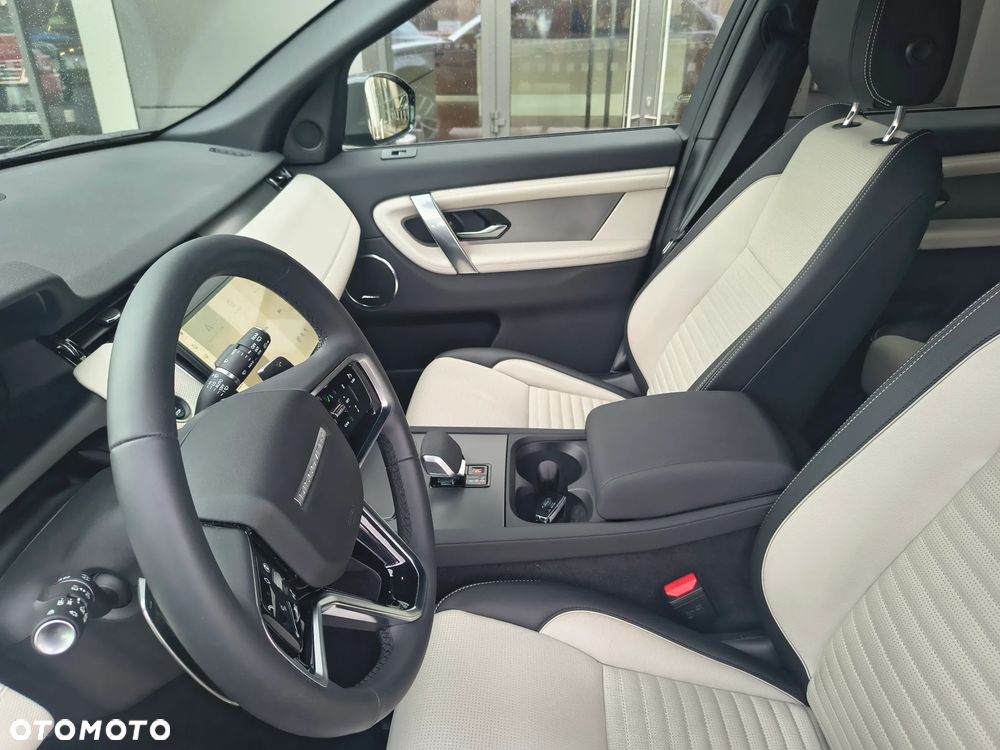 Land Rover Discovery Sport - 16