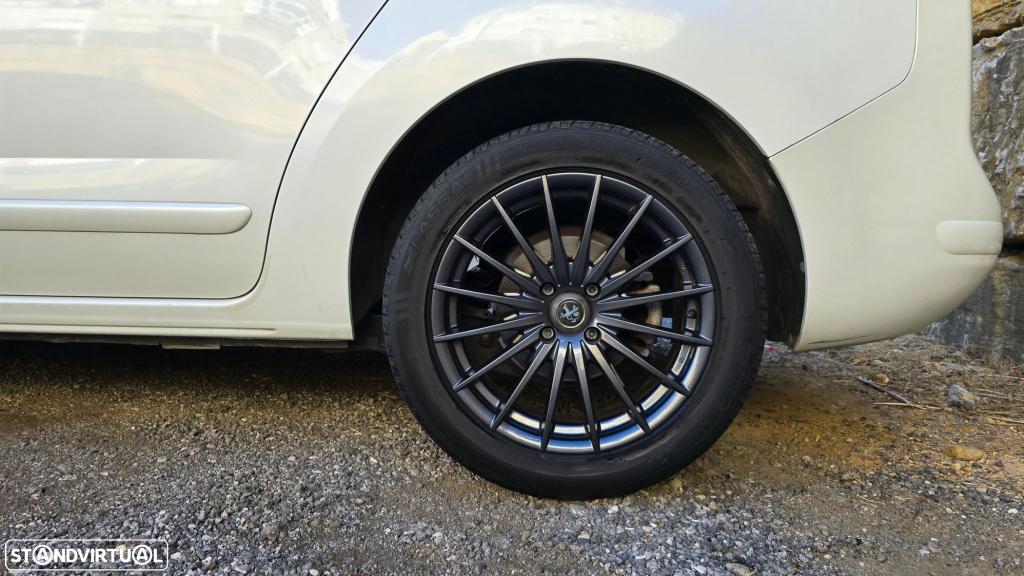 Peugeot 5008 1.6 HDi Executive JLL17 - 47