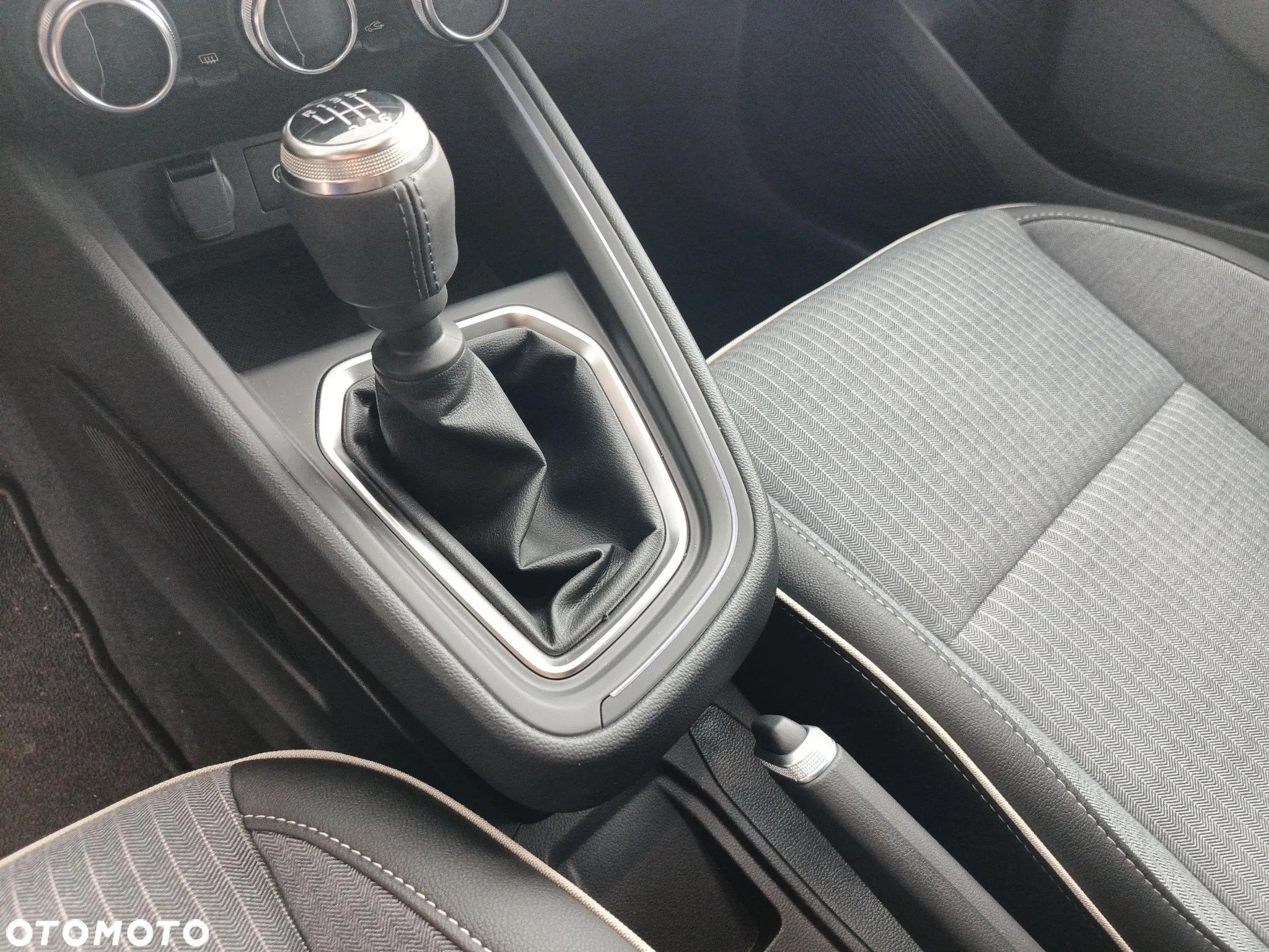 Renault Clio - 15