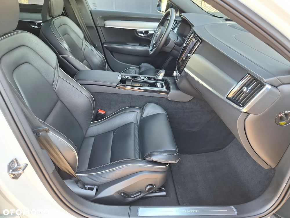 Volvo V90 T8 AWD Plug-In Hybrid R-Design - 26
