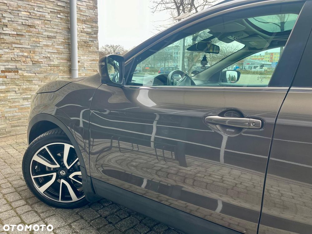 Nissan Qashqai 1.6 dCi Xtronic TEKNA+ - 6