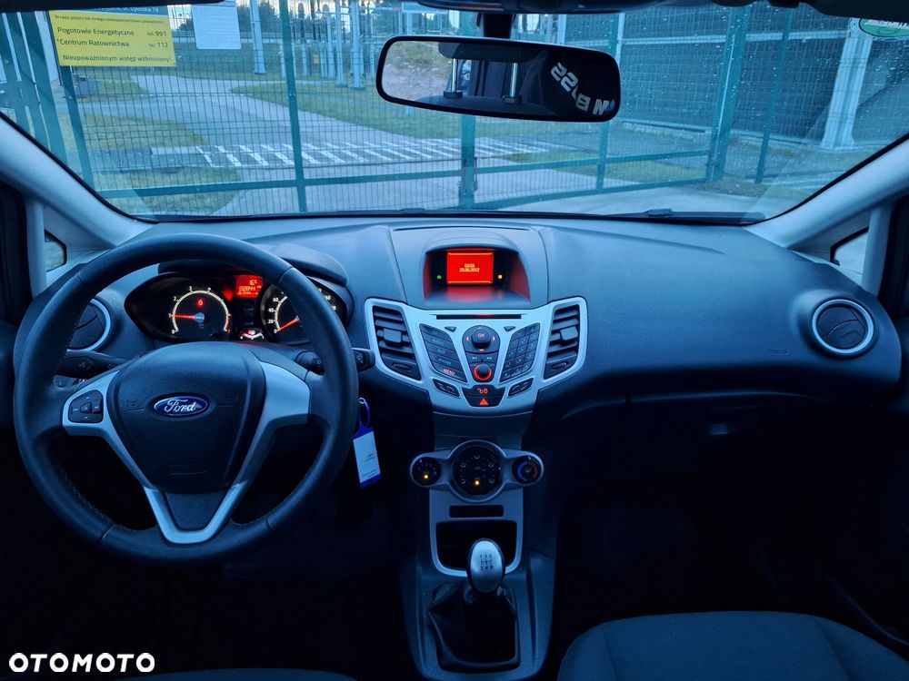 Ford Fiesta - 12