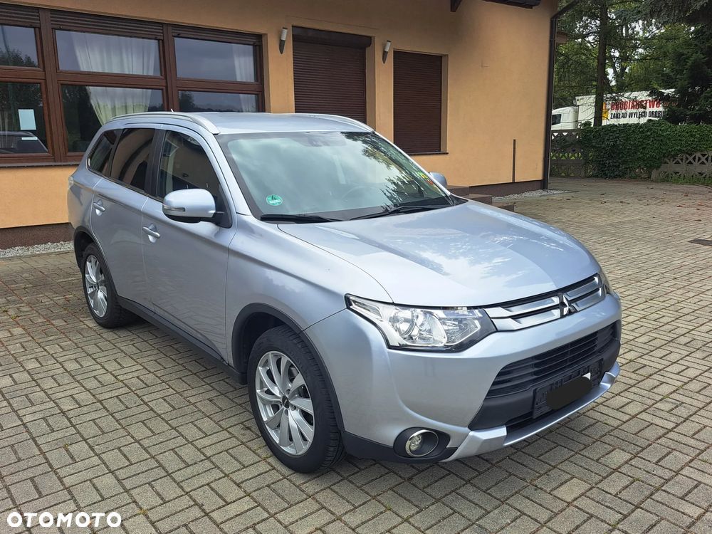 Mitsubishi Outlander 2.2 DI-D 4WD Diamant Edition - 19
