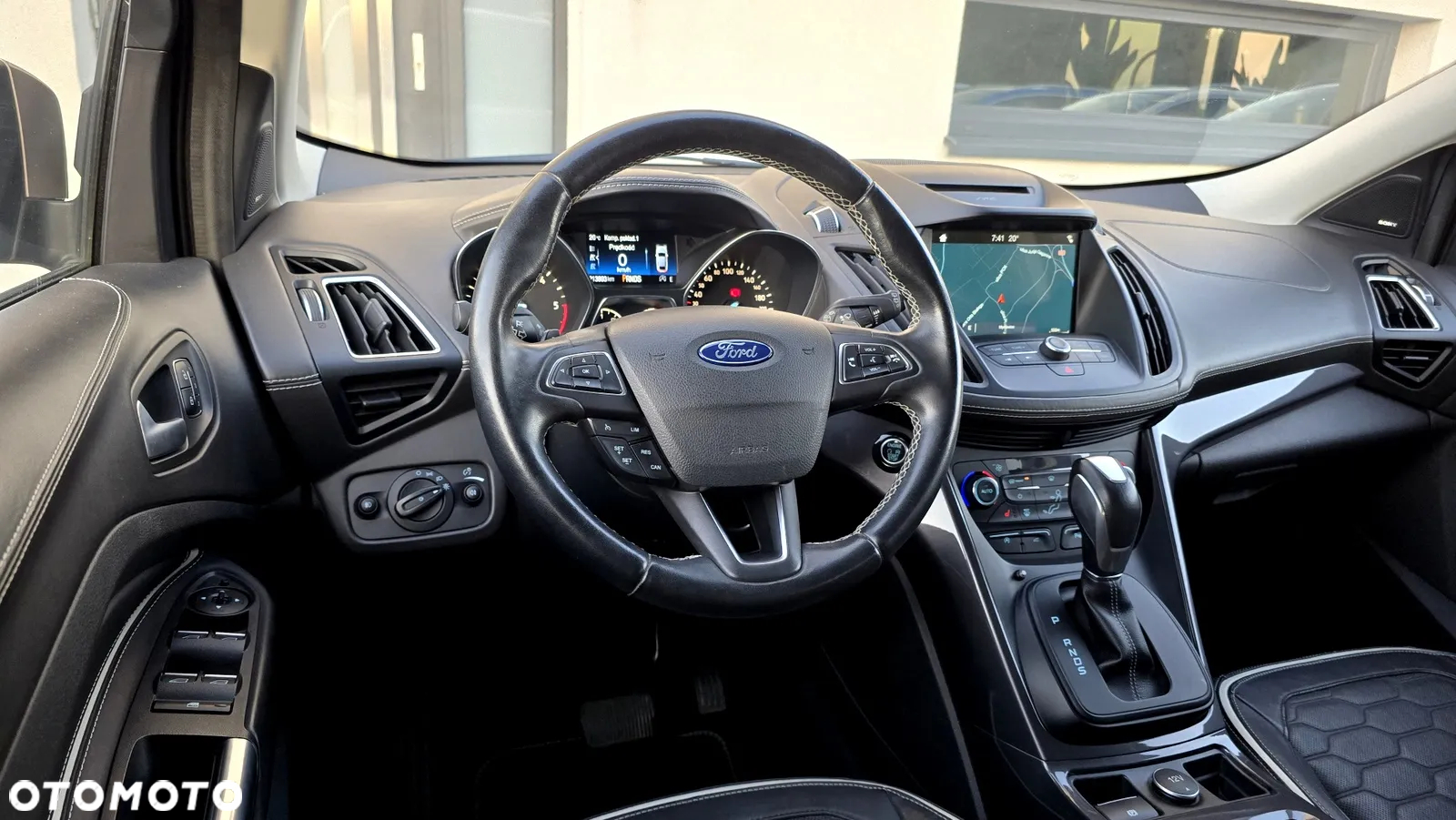 Ford Kuga Vignale 2.0 TDCi AWD - 24