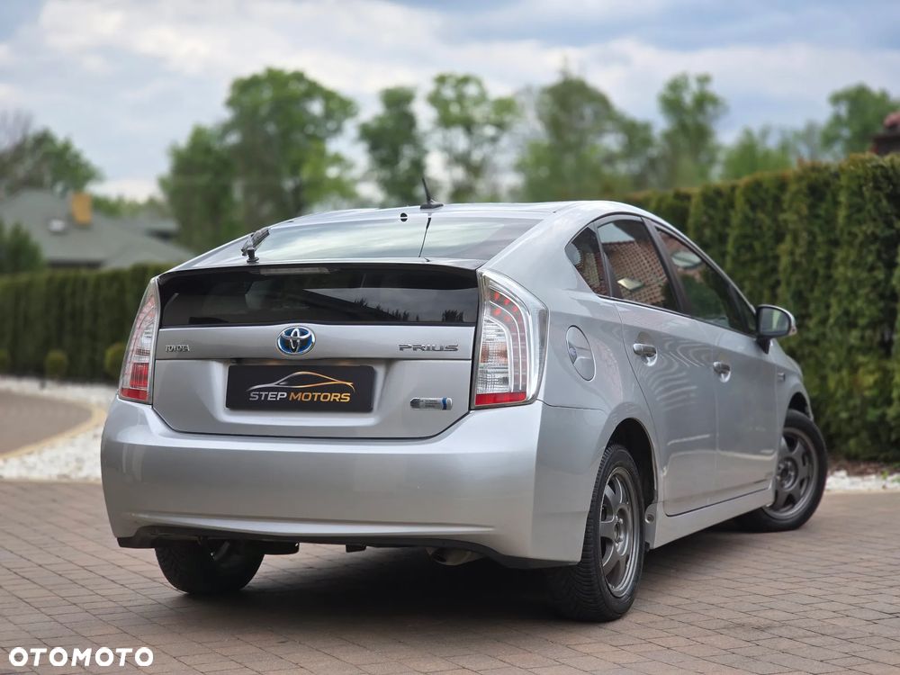 Toyota Prius 1.8 HSD Prestige - 4