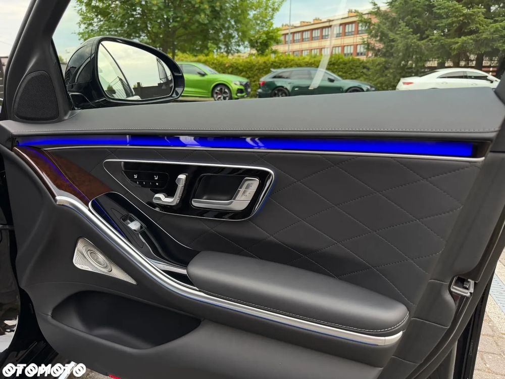 Mercedes-Benz Klasa S 500 4Matic L 9G-TRONIC - 16