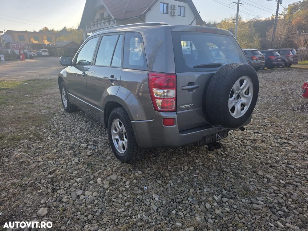 Suzuki Grand Vitara 1.9 DDiS Comfort + DPF Family - 3