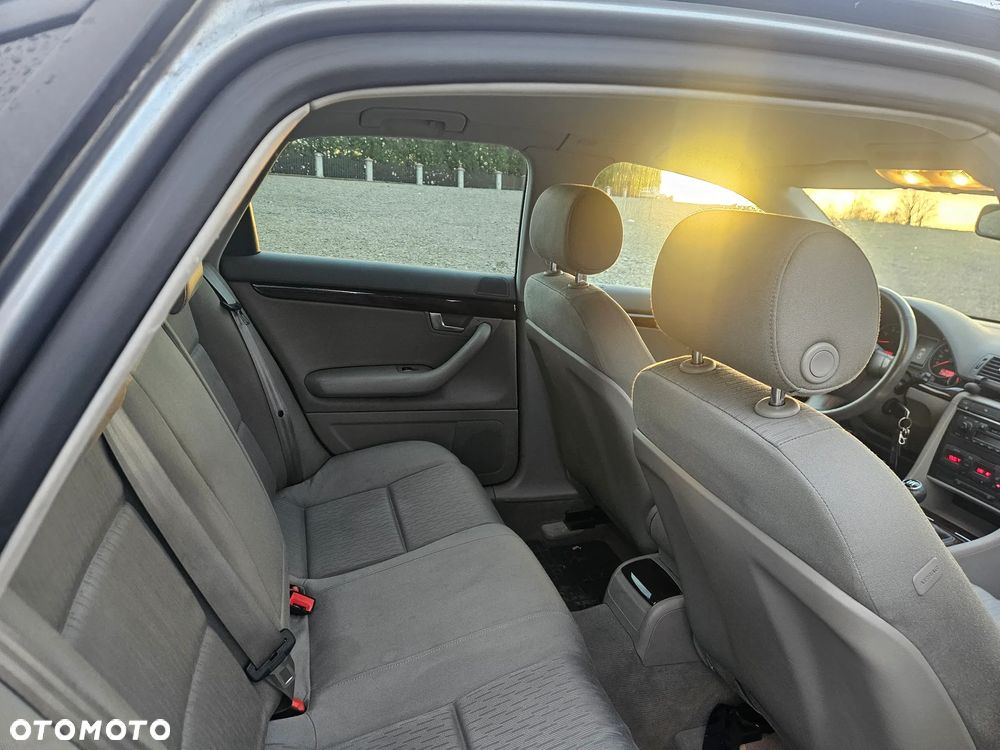 Audi A4 Limousine 2 - 7