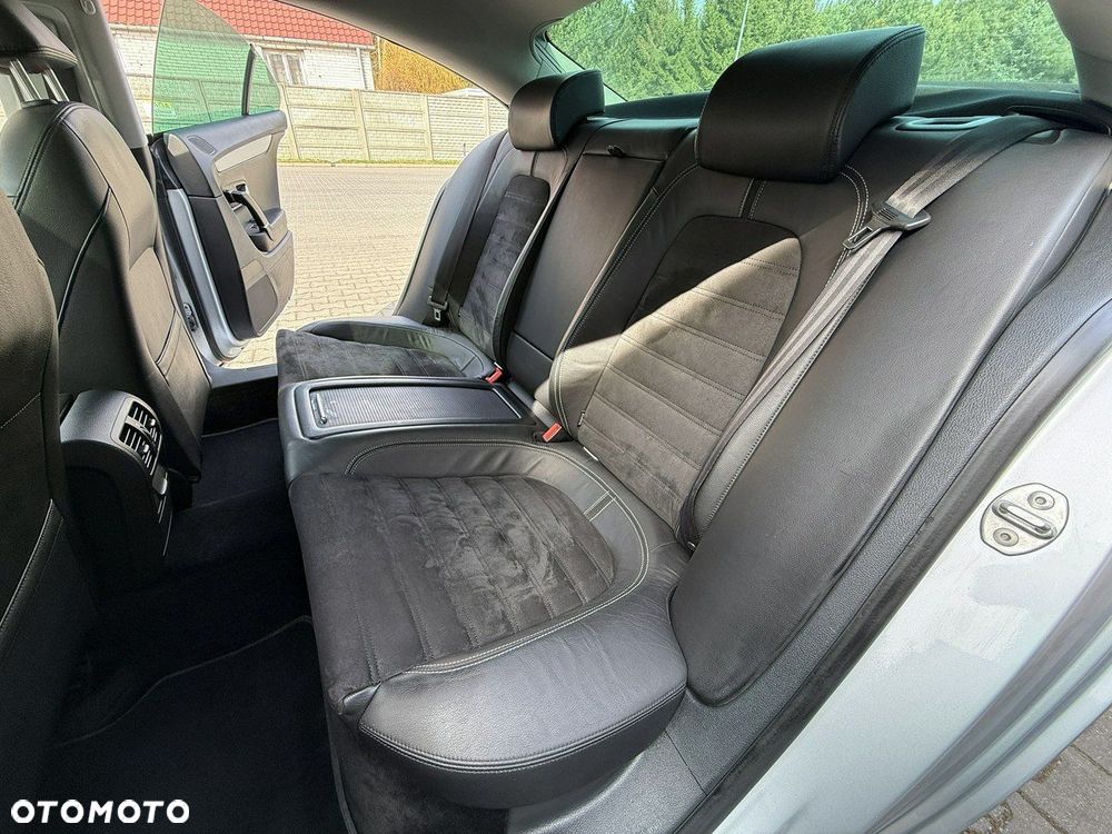 Volkswagen Passat CC - 18