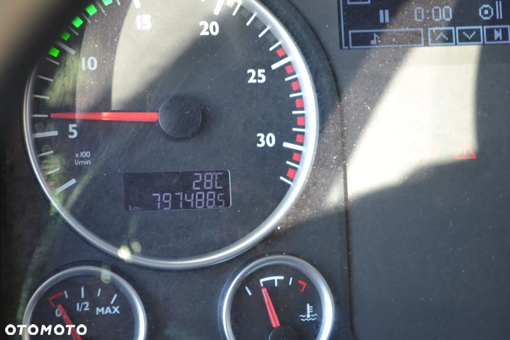 MAN TGX 26.400 TRZECIA OŚ SKRĘTNA RAMA  7.5 m KLIMATYZACJA - 8