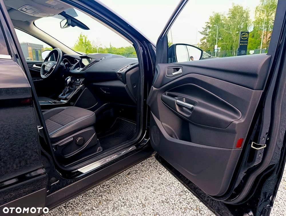 Ford Kuga 2.0 TDCi 2x4 Titanium - 33