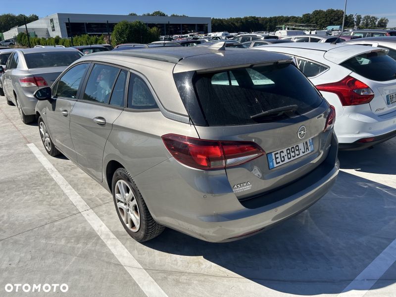 Opel Astra - 4