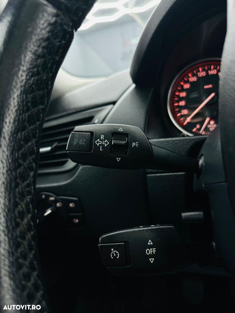 BMW X1 xDrive18d - 29