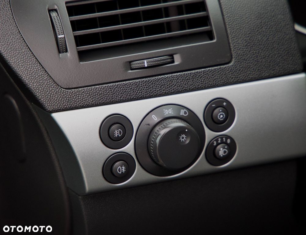 Opel Astra 1.6 Active - 20