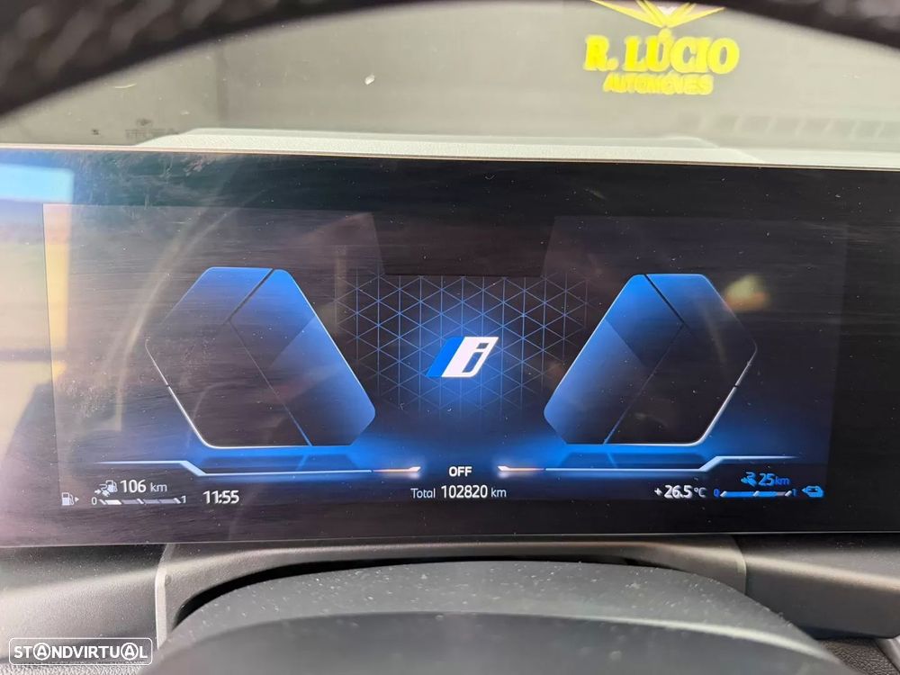 BMW 330 e Pack Desportivo M Auto - 17