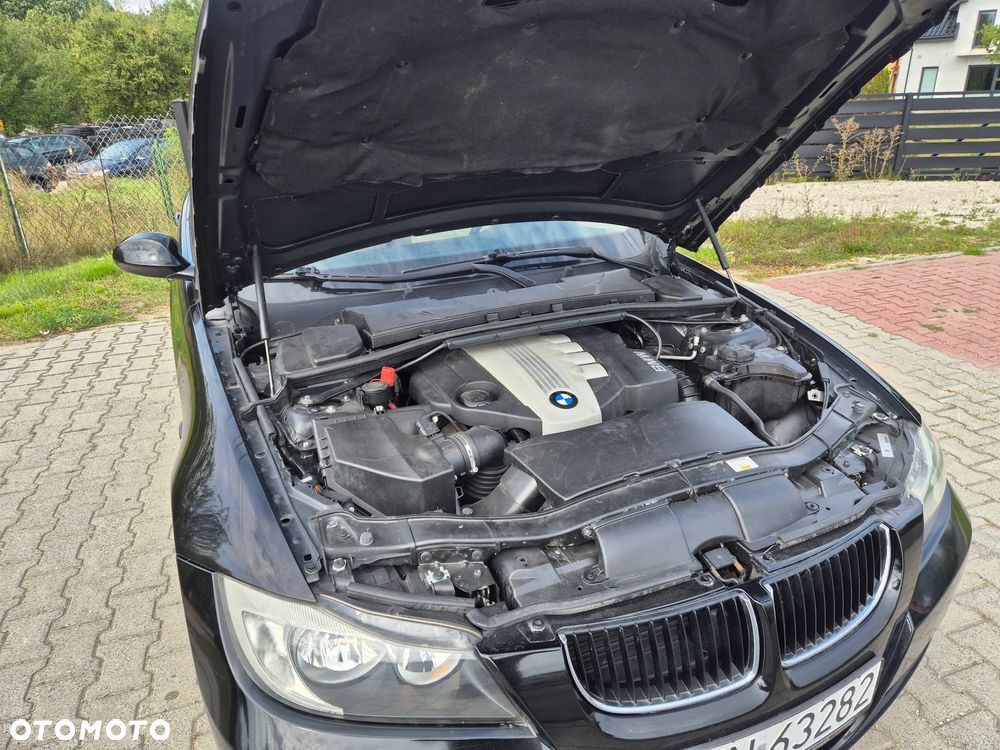 BMW Seria 3 318d - 16