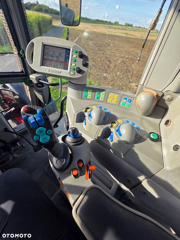 Fendt 820 - 24