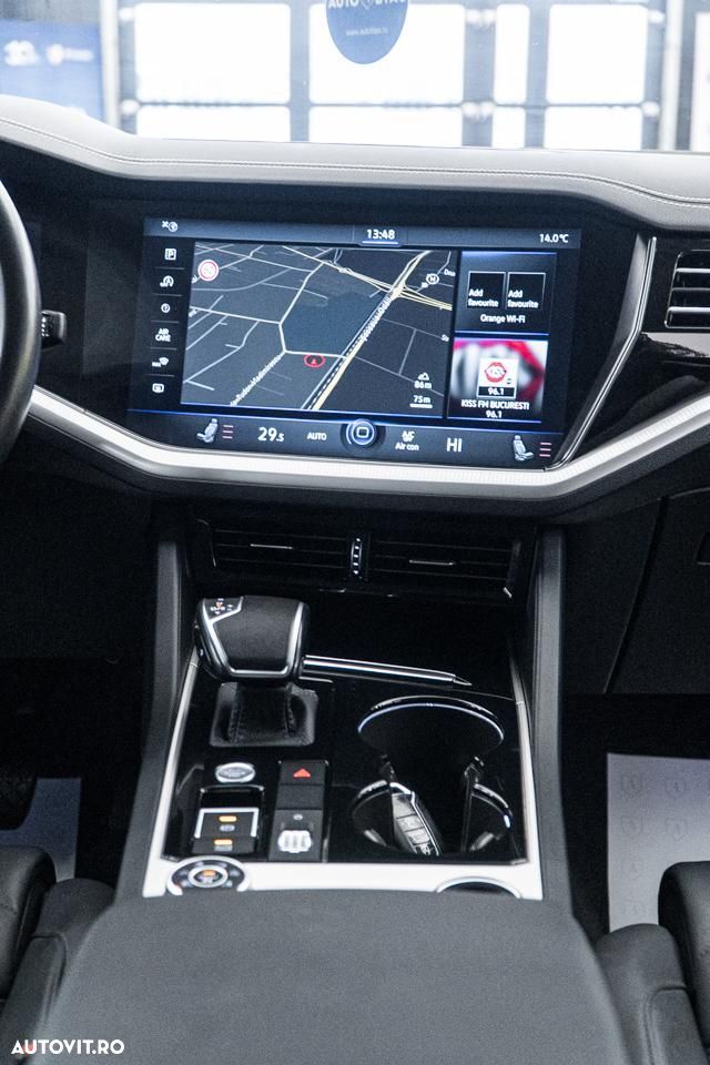 Volkswagen Touareg V6 TDI 4MOTION Elegance - 4