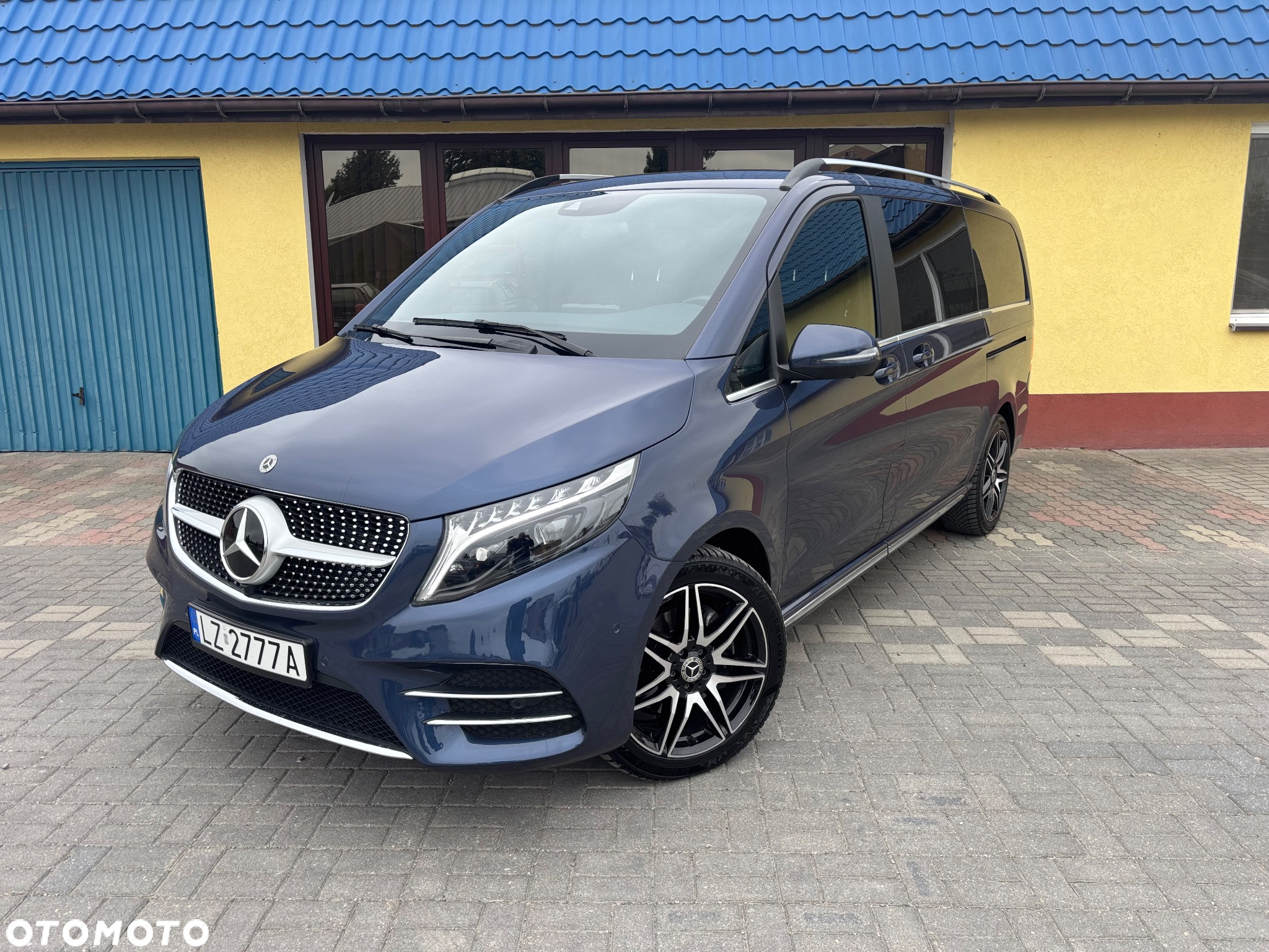 Mercedes-Benz Klasa V 300 d 4-Matic Exclusive 9G-Tronic (d³ugi) - 5
