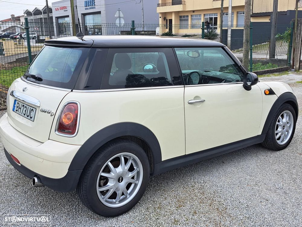 MINI 3 Portas Cooper D - 3
