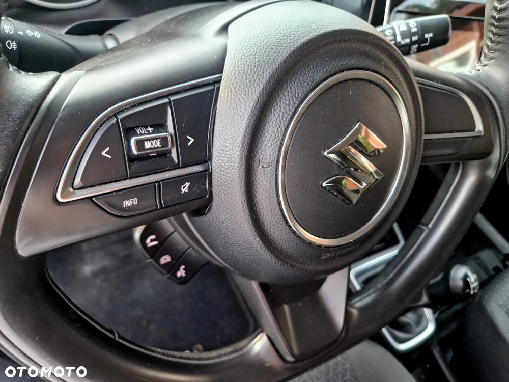 Suzuki Swift 1.2 Premium Plus - 24