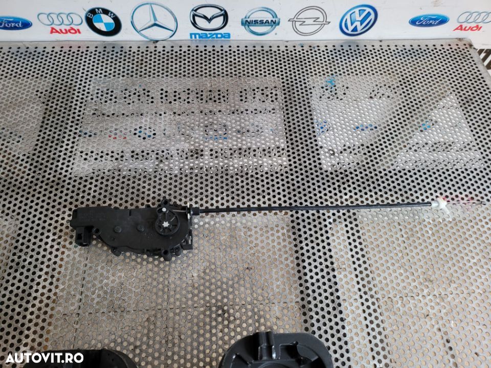 Motoras Soft Close Haion Hayon Mercedes Gla X156 W156 Cod A2047500060 - 4