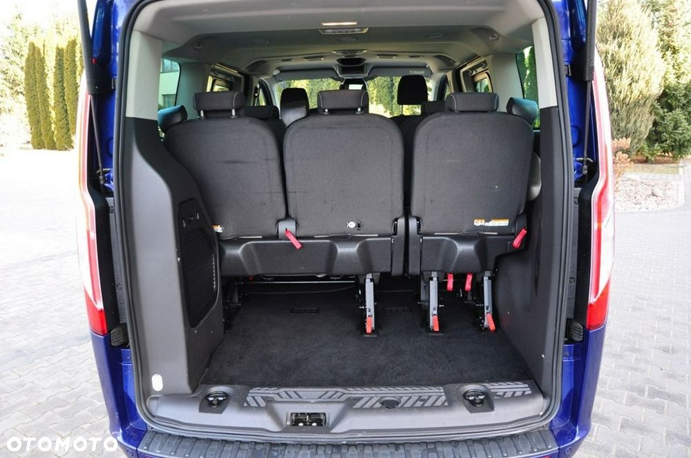 Ford Tourneo Custom - 27