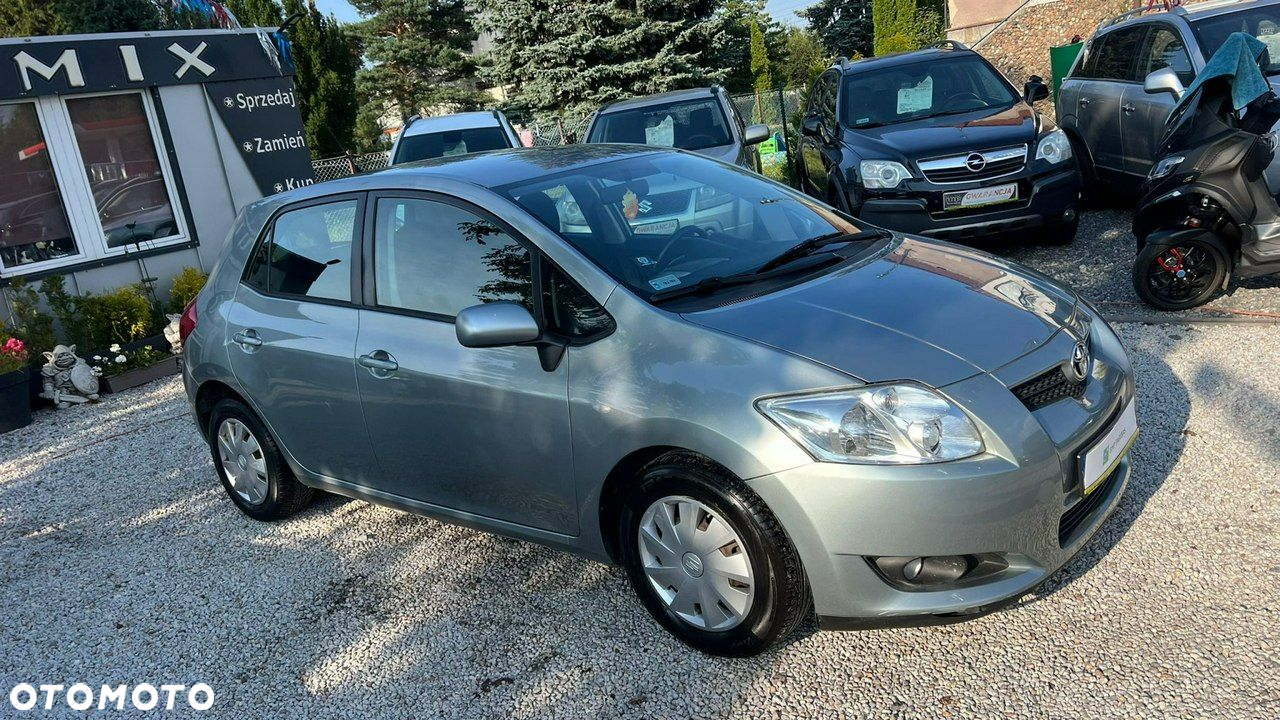 Toyota Auris - 16
