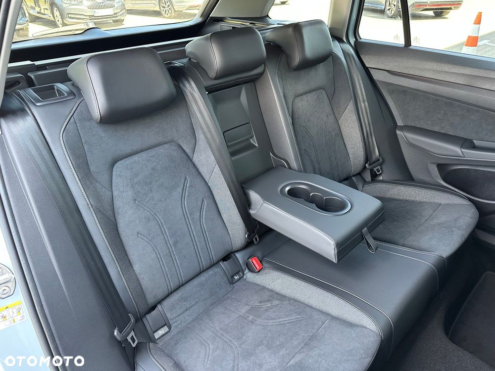 Volkswagen Golf Variant - 17