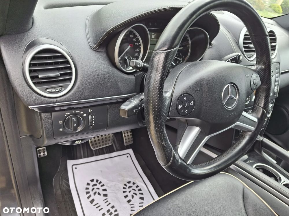 Mercedes-Benz ML - 20