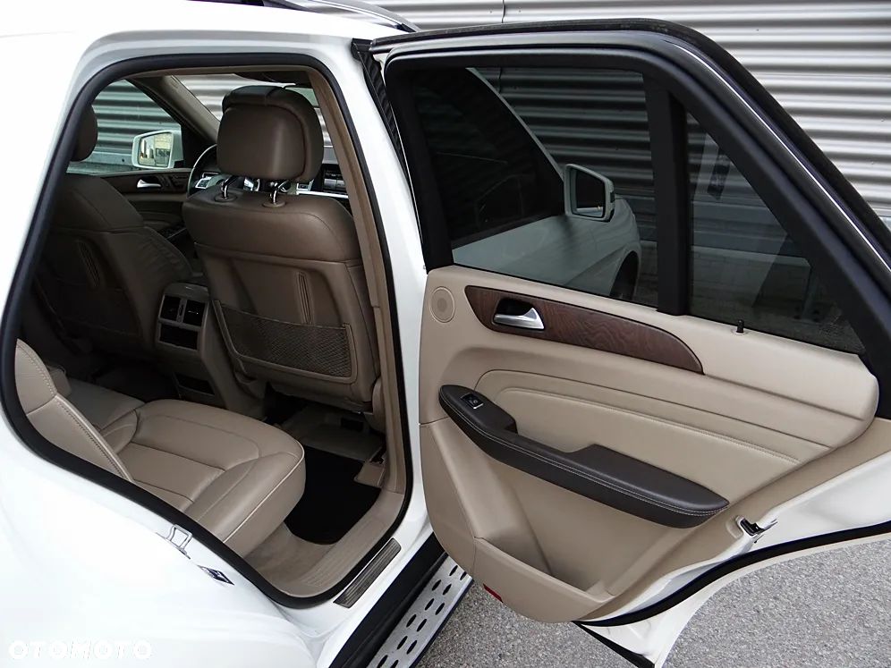 Mercedes-Benz ML 350 BlueTEC 4MATIC 7G-TRONIC - 39