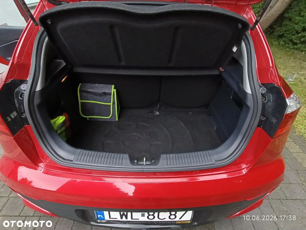 Kia Rio 1.2 L - 3