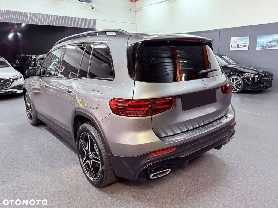 Mercedes-Benz GLB 200 AMG Line 7G-DCT - 4