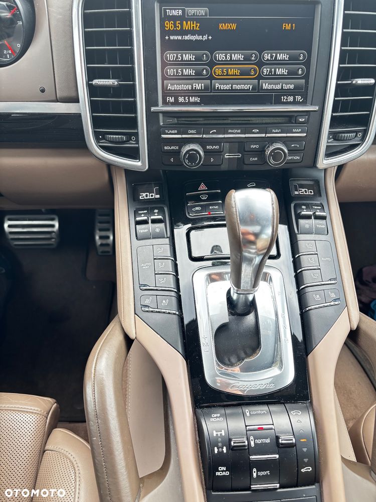 Porsche Cayenne Tiptronic S - 17