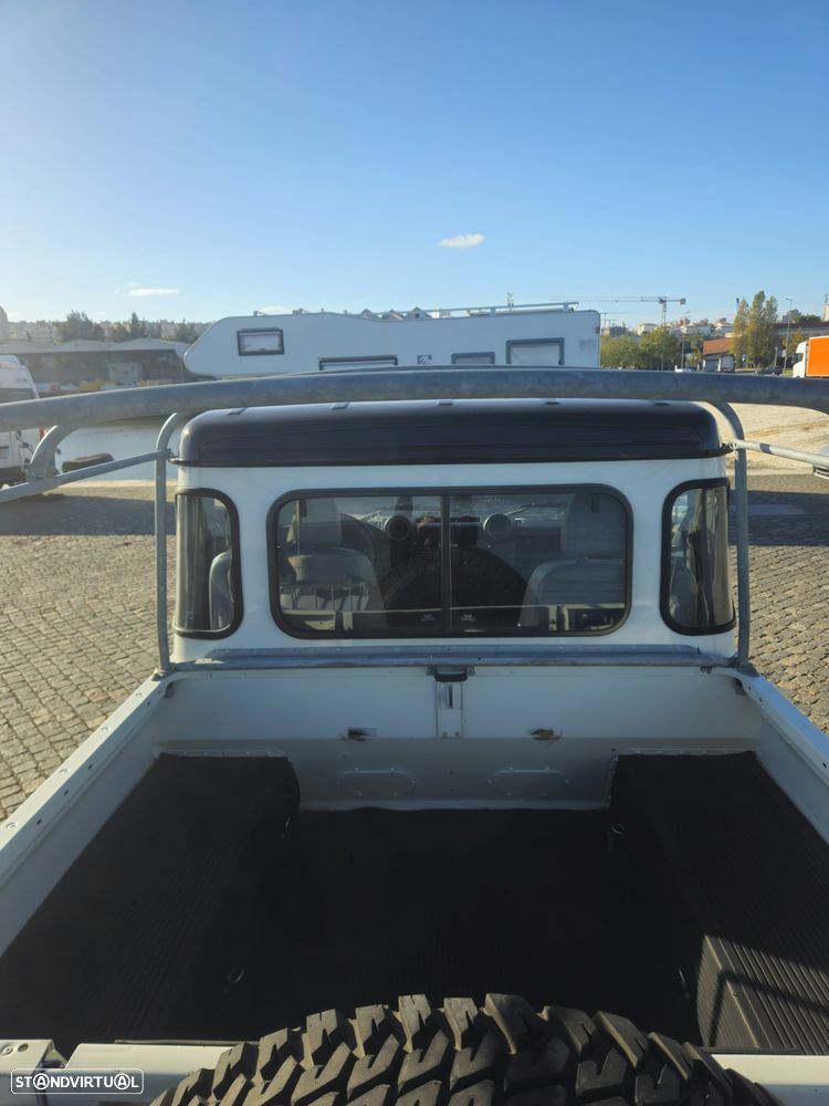 Land Rover Defender - 5